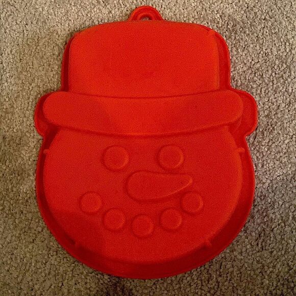 Silicone Snowman Cake Pan! - Picture 2 of 2